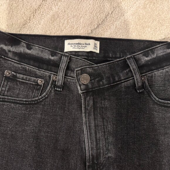 Abercrombie & Fitch The 90s Slim Straight Ultra High Rise - Short - Picture 2 of 11